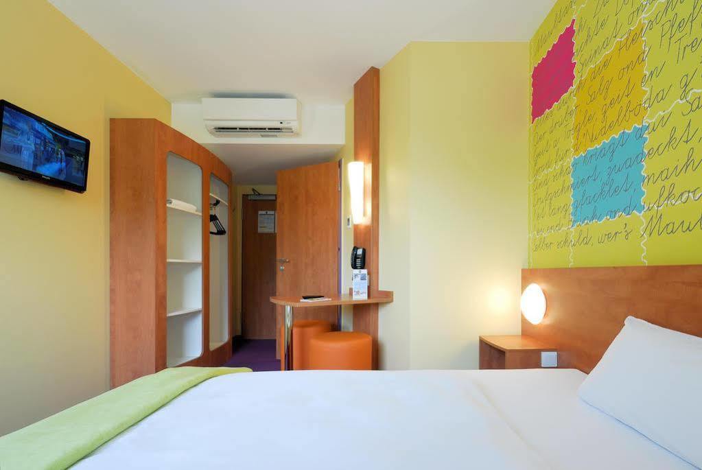 B&B Hotel Stuttgart-Vaihingen מראה חיצוני תמונה